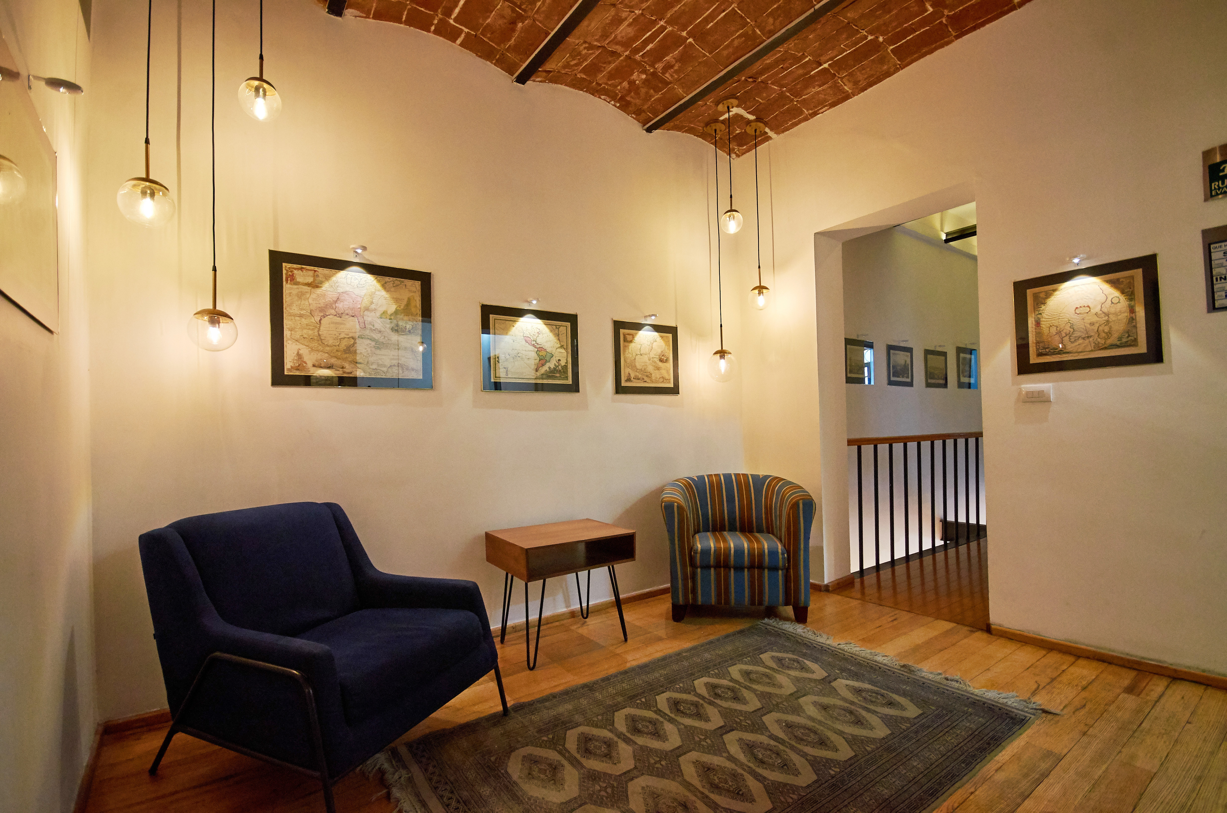 Diva La Roma — Fachada y arquitectura histórica